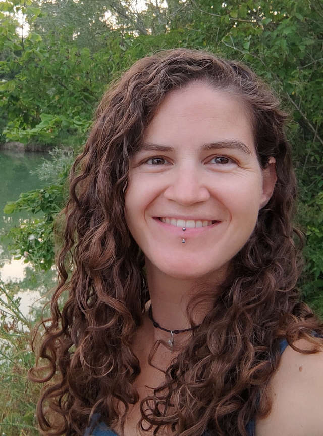 LisaLogy Portrait2